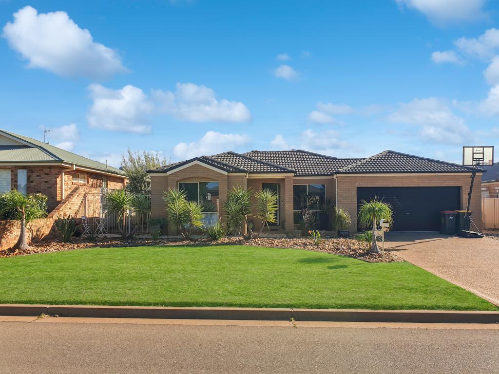 5 Manera St, Griffith, NSW 2680