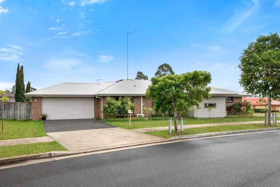 1 Crossley Ave, Glenmore Park, NSW 2745