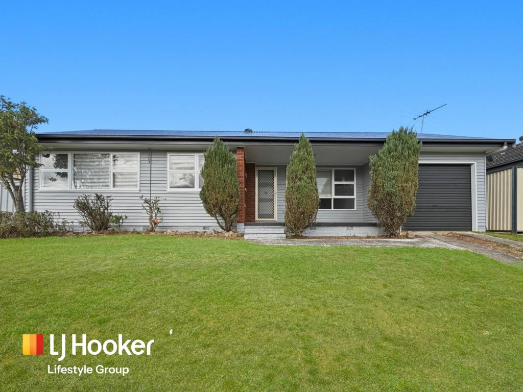 16 Lawn Ave, Bradbury, NSW 2560