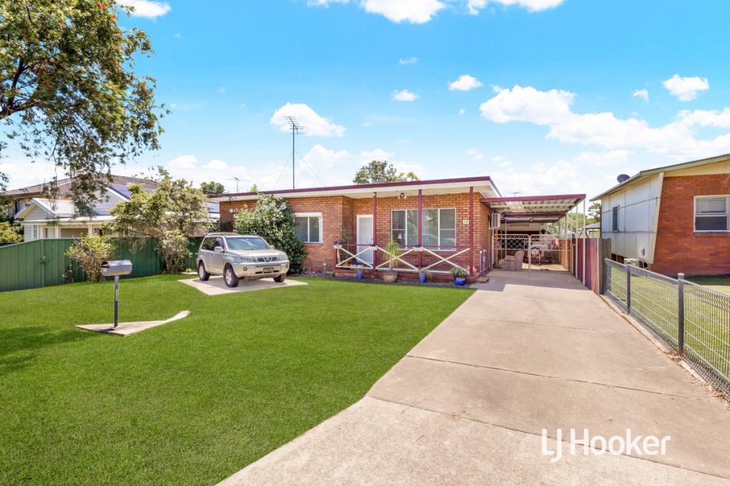 19 Regent St, Riverstone, NSW 2765