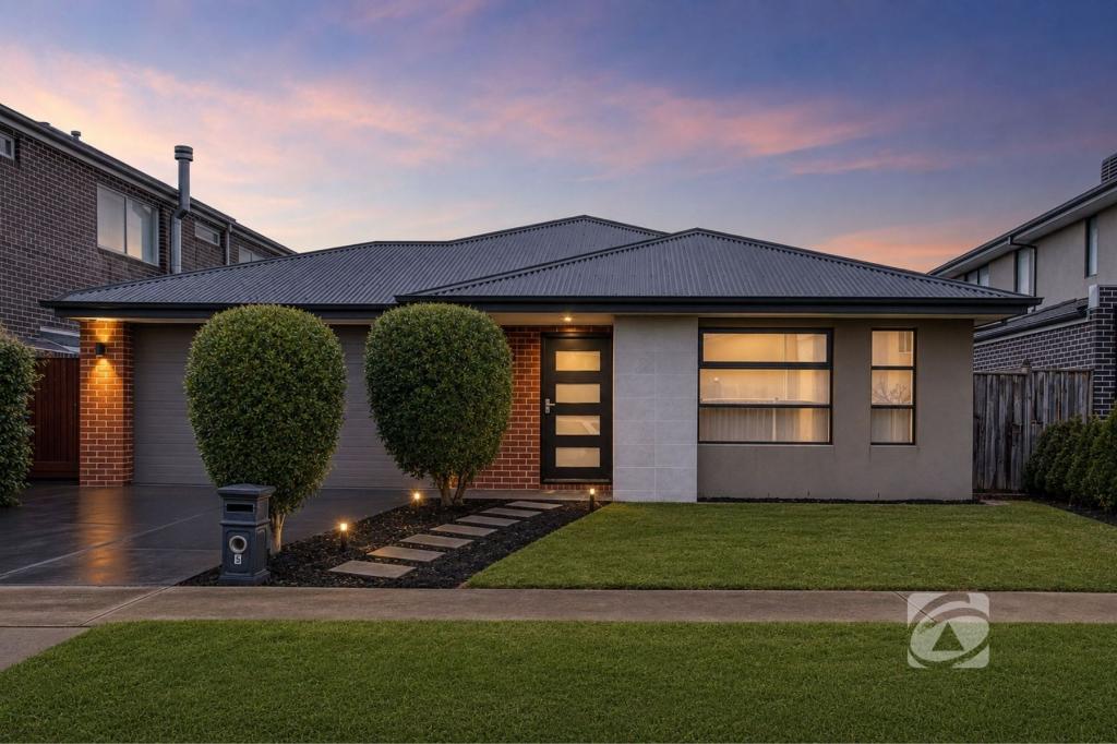5 GREYBARK ST, CLYDE NORTH, VIC 3978