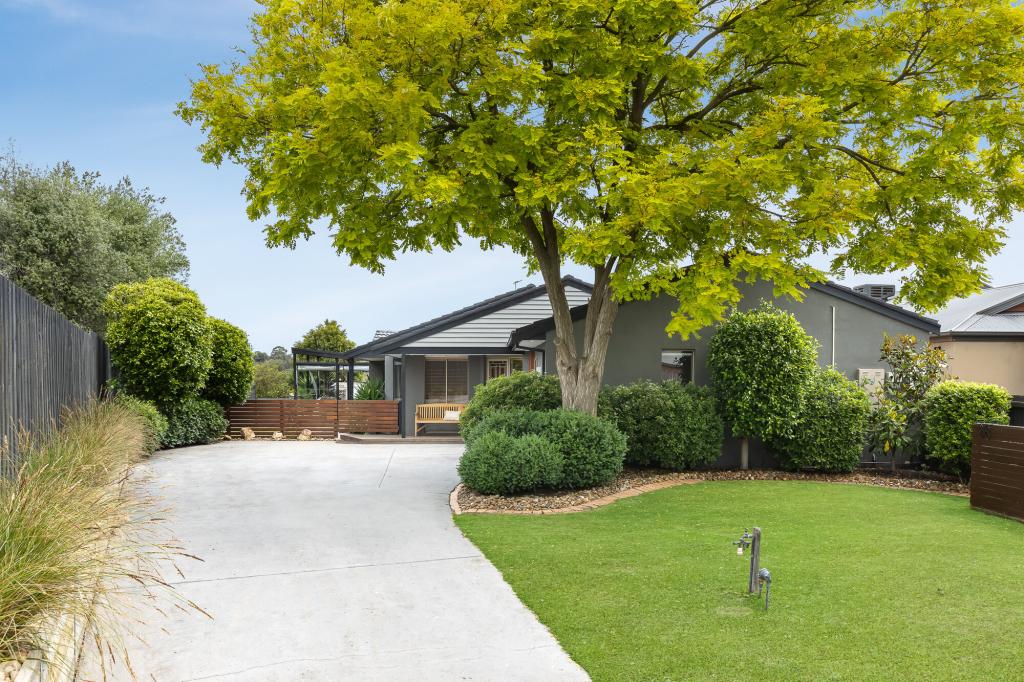 11 Reynard Ct, Langwarrin, VIC 3910