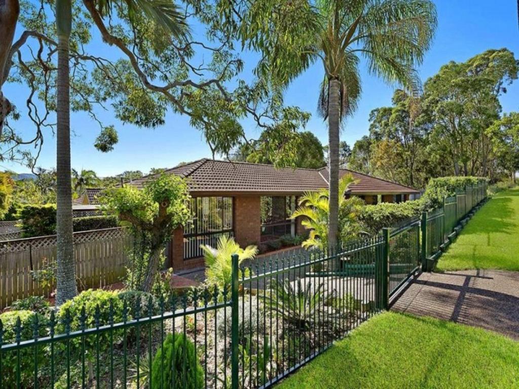 11 SHERWOOD CL, BATEAU BAY, NSW 2261