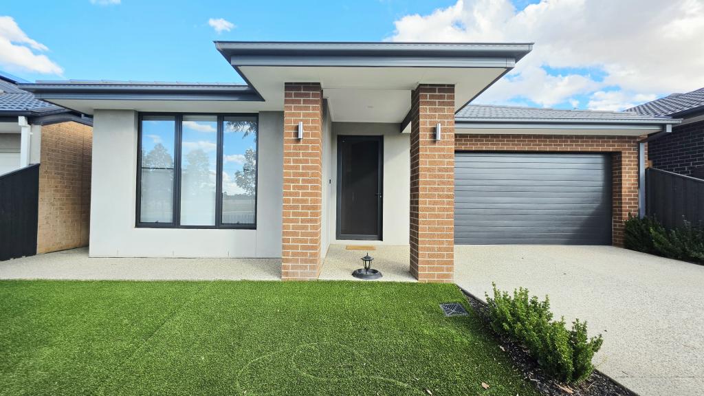 5 Greenview Ave, Rockbank, VIC 3335