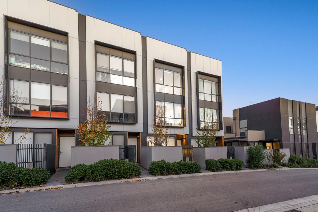 9 FLEMING ST, NOBLE PARK, VIC 3174