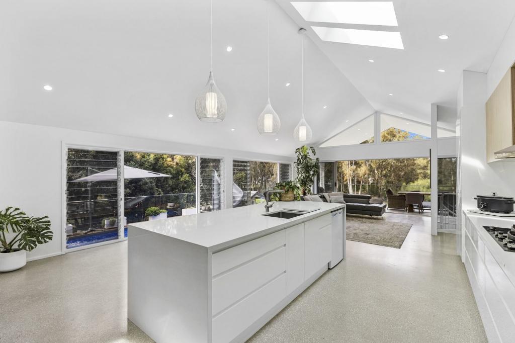 335 Lakedge Ave, Berkeley Vale, NSW 2261