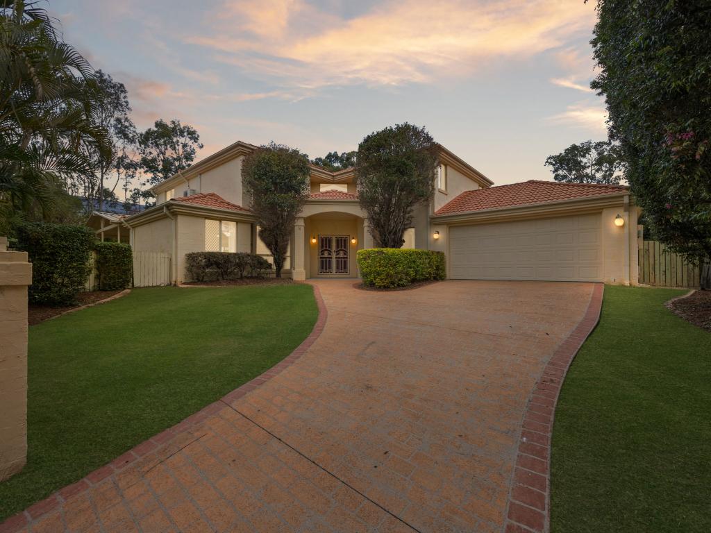 15 Chestnut Pl, Forest Lake, QLD 4078