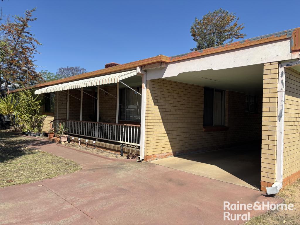 46 TAYLOR ST, ROMA, QLD 4455