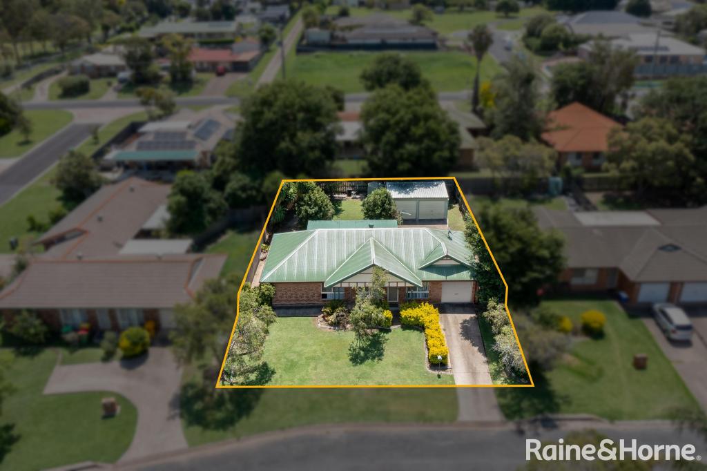 4 Hillcrest Pl, Flinders View, QLD 4305