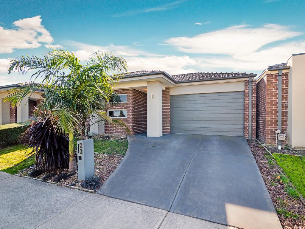 23 Paxford Dr, Cranbourne North, VIC 3977