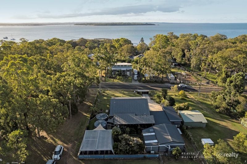222 Kate St, Macleay Island, QLD 4184