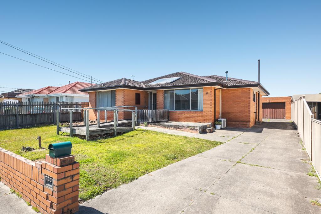 42 Rutherglen St, Noble Park, VIC 3174