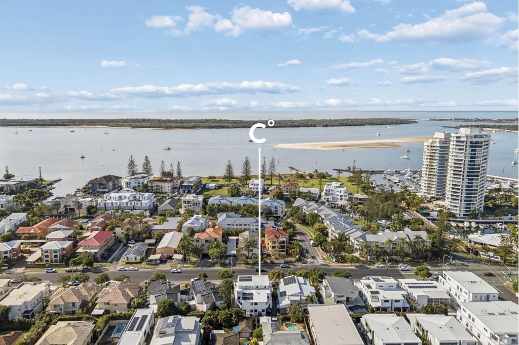 2/46 Bayview St, Runaway Bay, QLD 4216