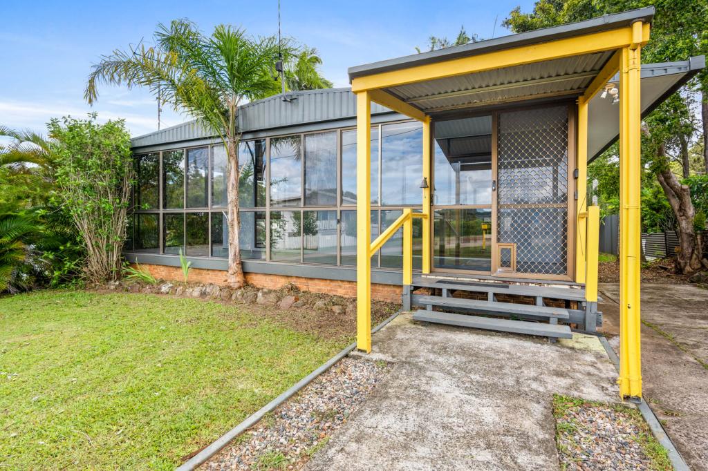 6 Yacht St, Russell Island, QLD 4184