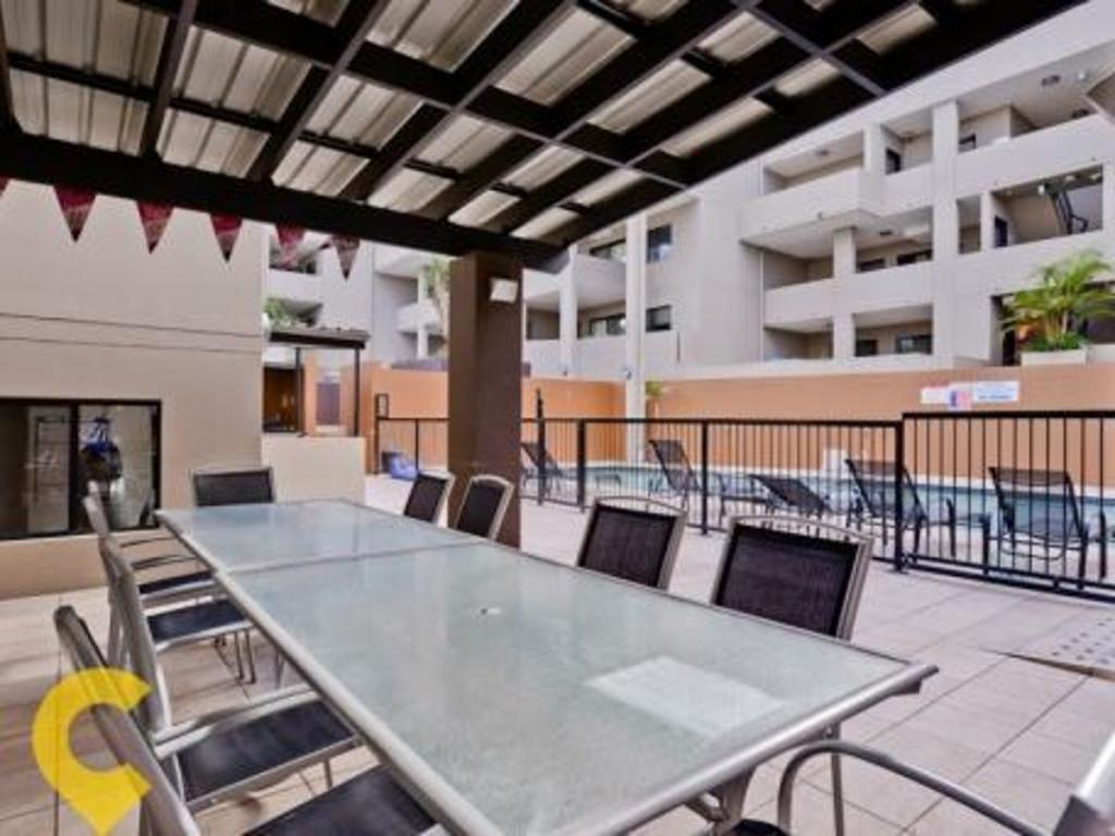 1/1848 Logan Rd, Upper Mount Gravatt, QLD 4122