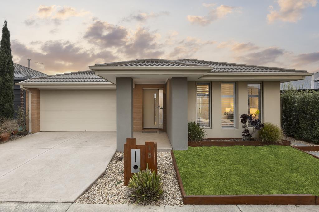 15 Albany Way, Charlemont, VIC 3217