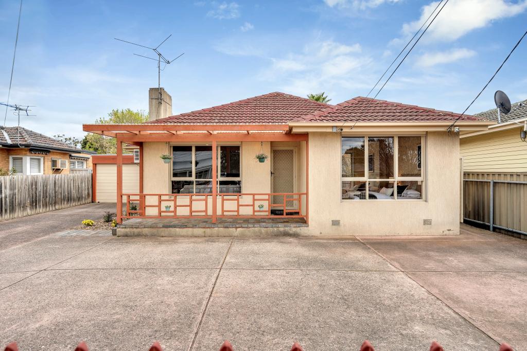 15 & 15a Wyong St, Keilor East, VIC 3033