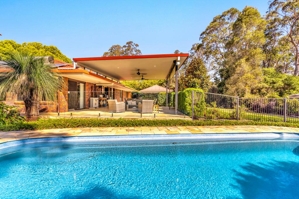 8 Eversham Dr, Modanville, NSW 2480