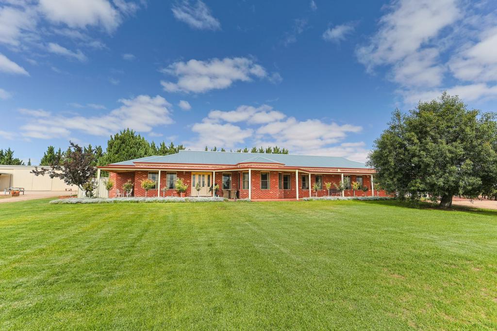 547 Woomera Ave, Red Cliffs, VIC 3496