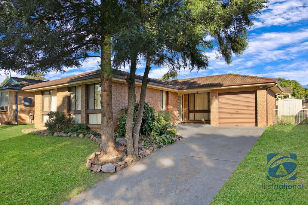 32 GODDARD CRES, QUAKERS HILL, NSW 2763