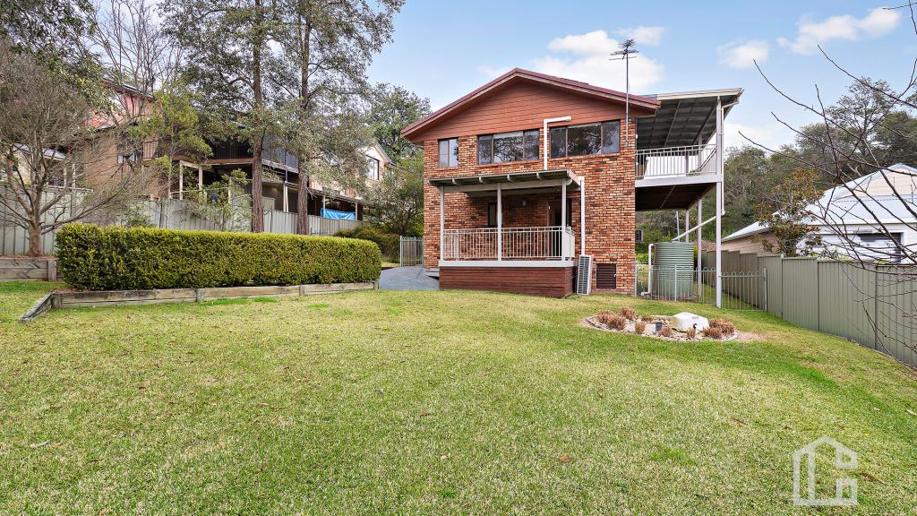 17 Lewin St, Springwood, NSW 2777