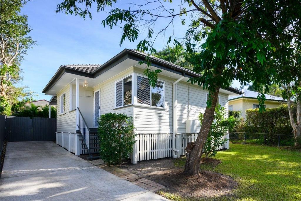32 Garde St, Stafford, QLD 4053