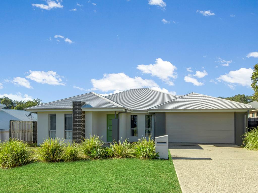 27 Clover Cres, Boyne Island, QLD 4680