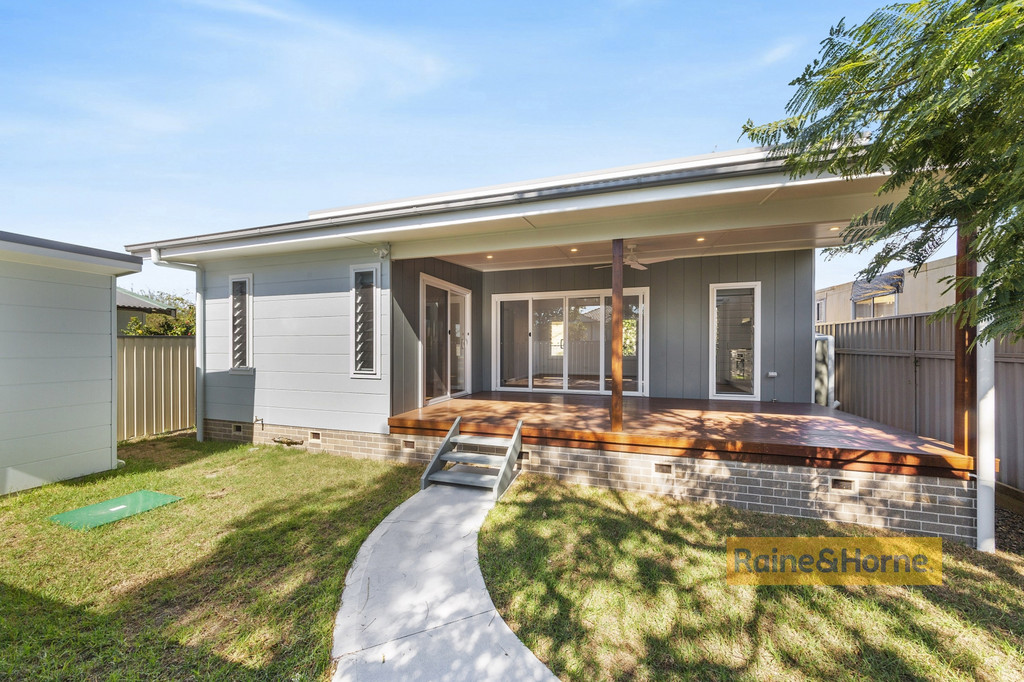 122a Bourke Rd, Umina Beach, NSW 2257