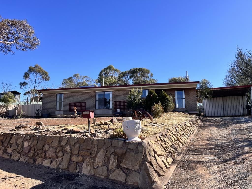 61 Victoria St, Peterborough, SA 5422