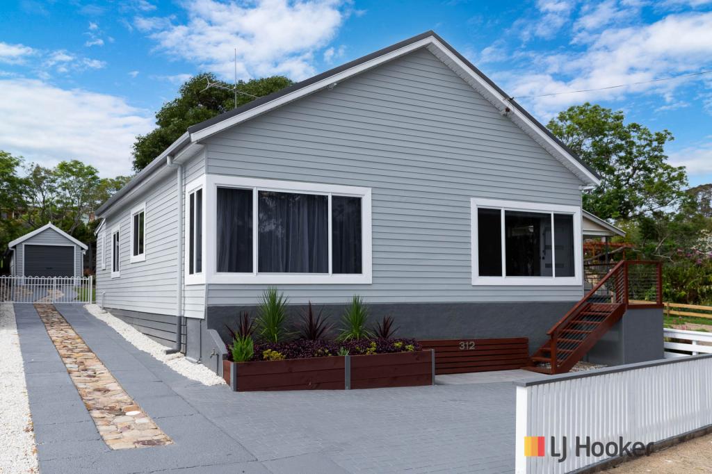 312 Beach Rd, Batehaven, NSW 2536