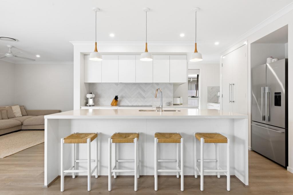 12 Silverleaf St, Palmview, QLD 4553