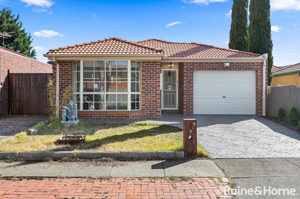 7 Mensa Ct, Roxburgh Park, VIC 3064