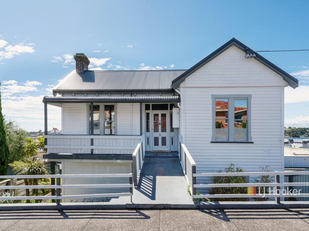 1/3 Hiller St, Devonport, TAS 7310