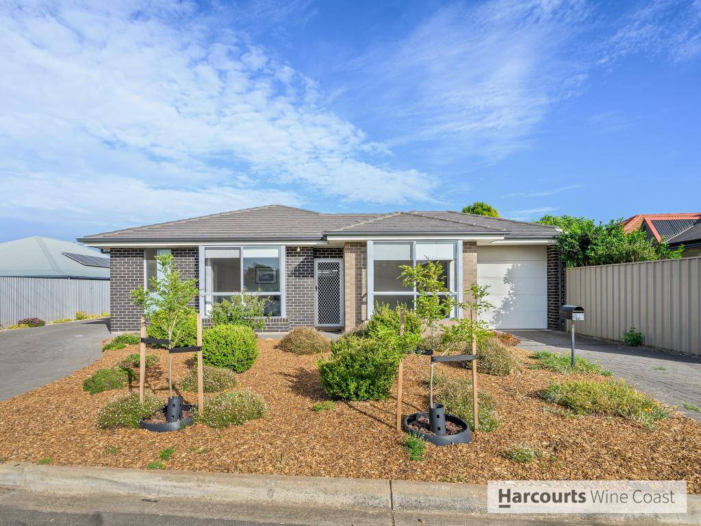 2 Illman Cres, Aldinga Beach, SA 5173