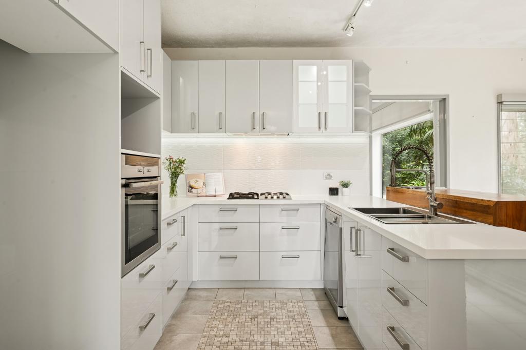 12 Benson Rd, Mount Nebo, QLD 4520