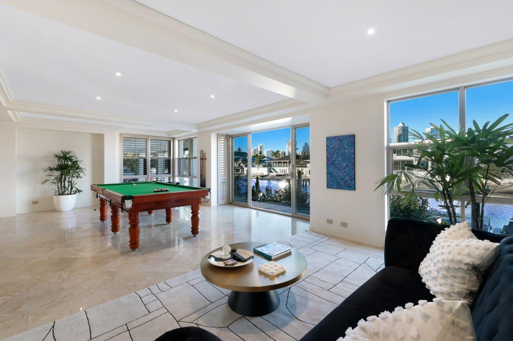 102 Commodore Dr, Surfers Paradise, QLD 4217