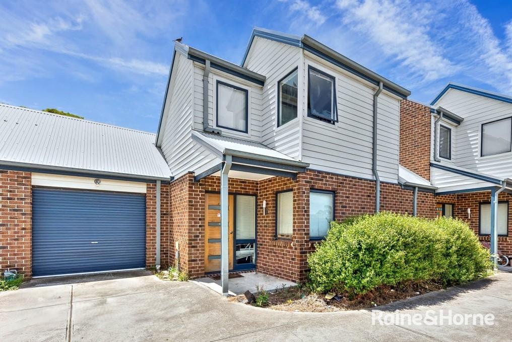 2/12 Emily St, St Albans, VIC 3021