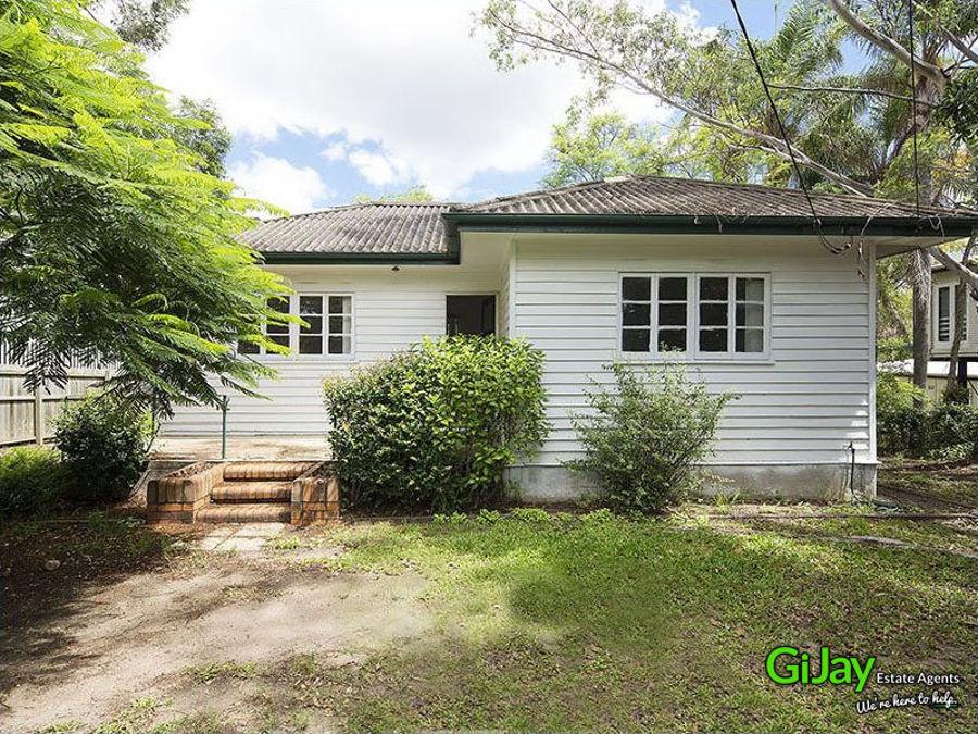 821 Cavendish Rd, Holland Park, QLD 4121