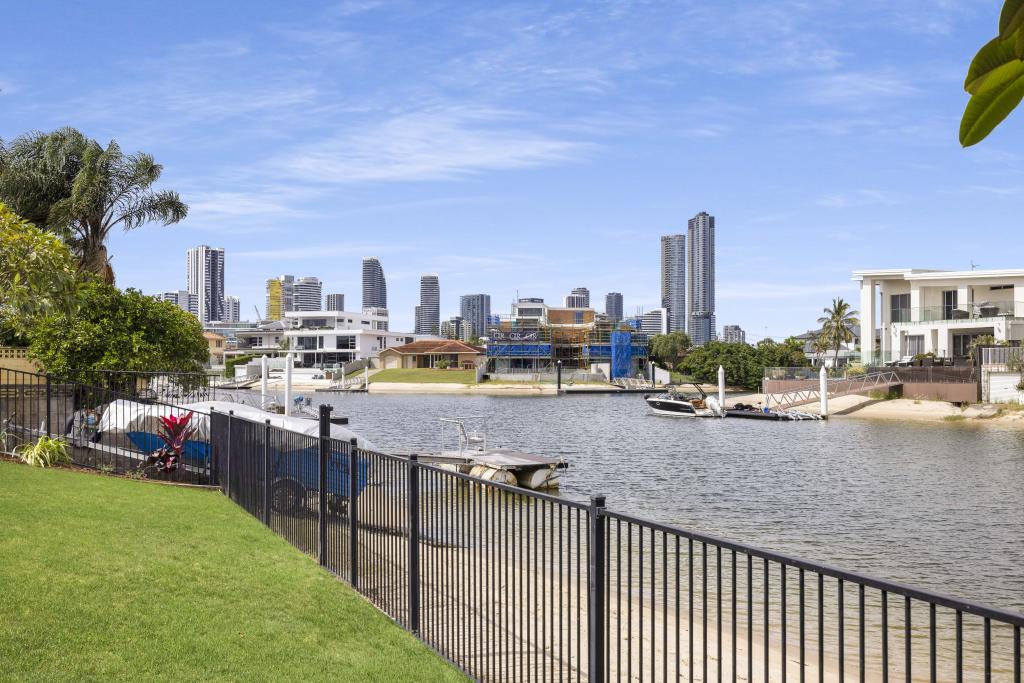 25 Beverley Cres, Broadbeach Waters, QLD 4218