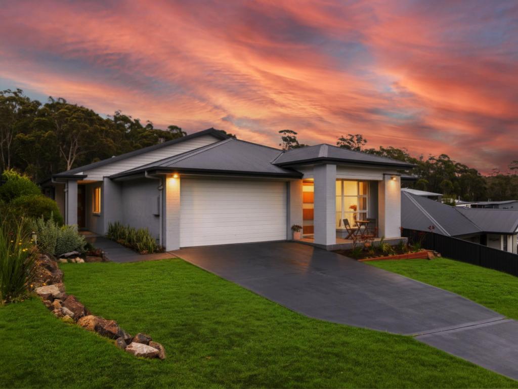 6 Buguri Cres, Malua Bay, NSW 2536