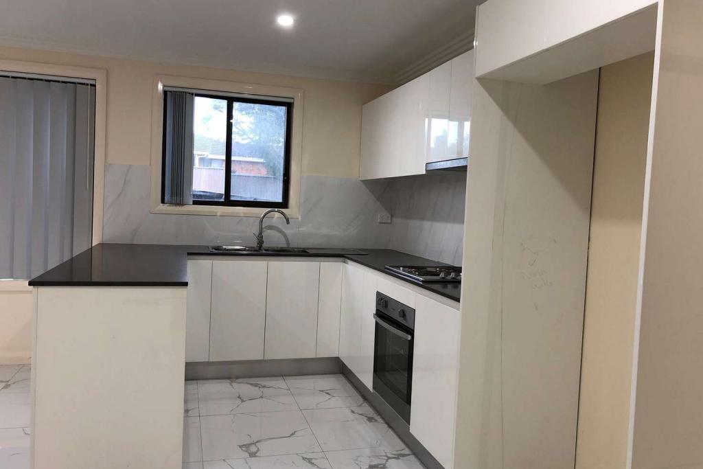 1a Tulloch Pl, Edensor Park, NSW 2176