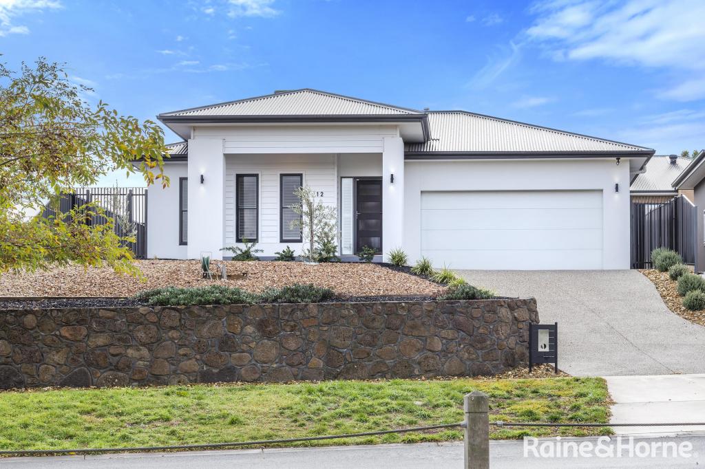 12 Rennick Ave, Kyneton, VIC 3444