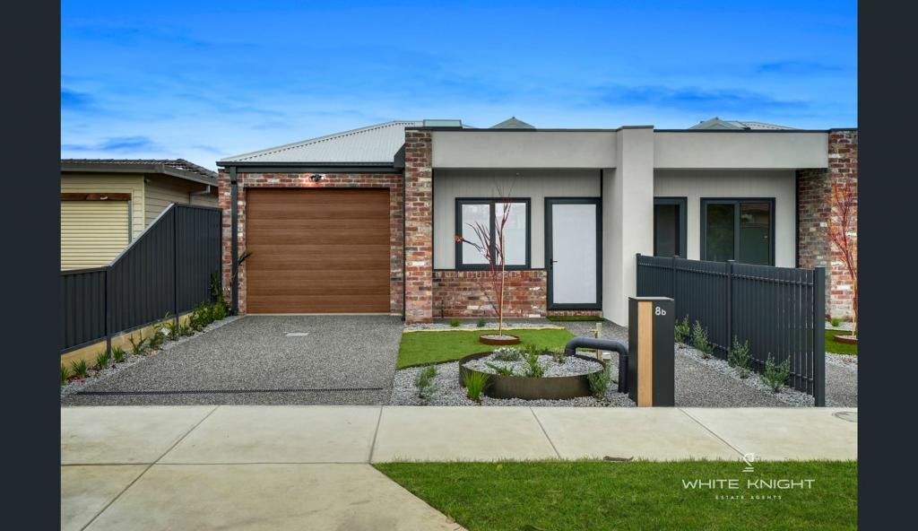 8B PROTEA CRES, ST ALBANS, VIC 3021
