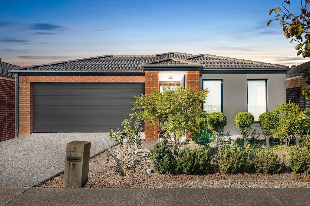 7 Warunda Pde, Point Cook, VIC 3030