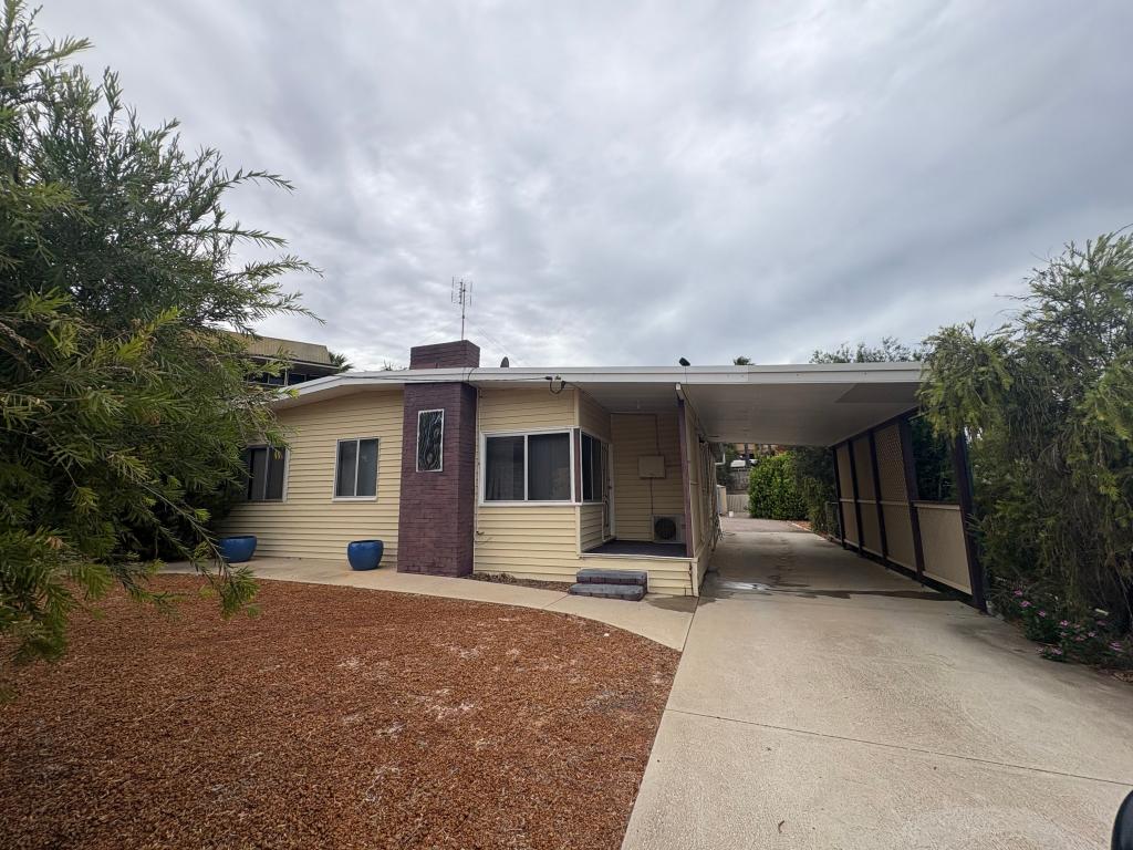 94 Point Leander Dr, Port Denison, WA 6525