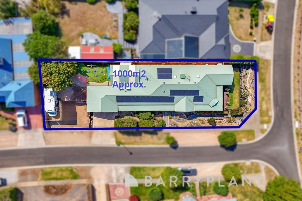 18 Valley View Gr, Harkness, VIC 3337