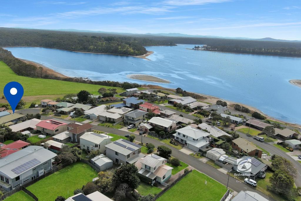 17 Davernport Dr, Lake Tyers Beach, VIC 3909