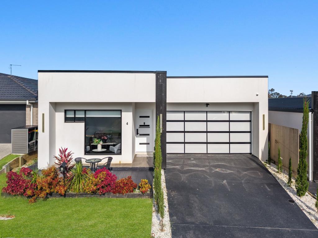 4 Irving Way, Belivah, QLD 4207