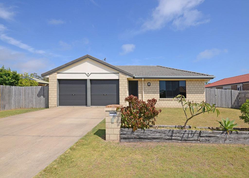 8 Zircon St, Urangan, QLD 4655