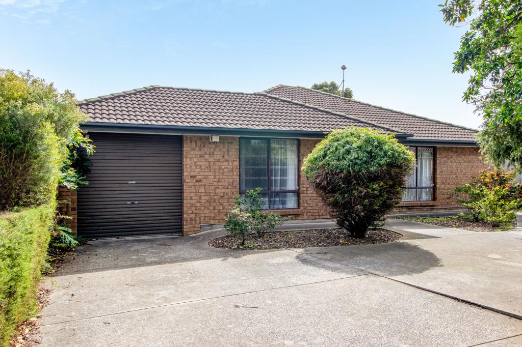 14 HOCKING CRES, POORAKA, SA 5095